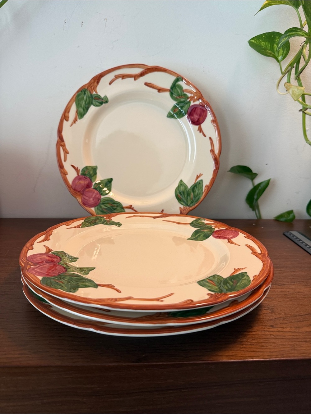 Vintage Franciscan Apple Dinnerware Plates Set of 4